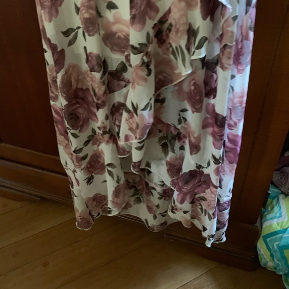 Flowered dress - Picture 9 of 9